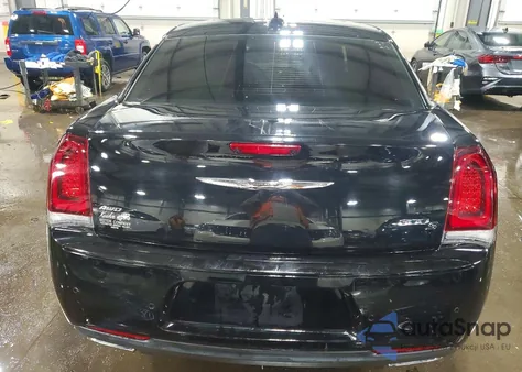 2016 Chrysler 300 S z USA, uszkodzony, nr VIN 2C3CCAGG8GH208943